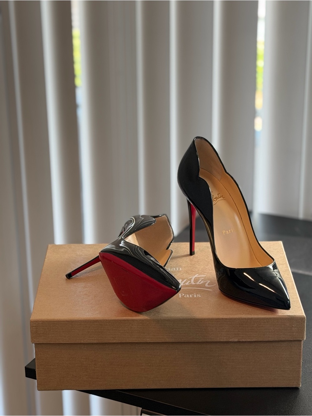 Christian Louboutin Hot Chick 100 Black Patent Leather Pumps size 38-worn once